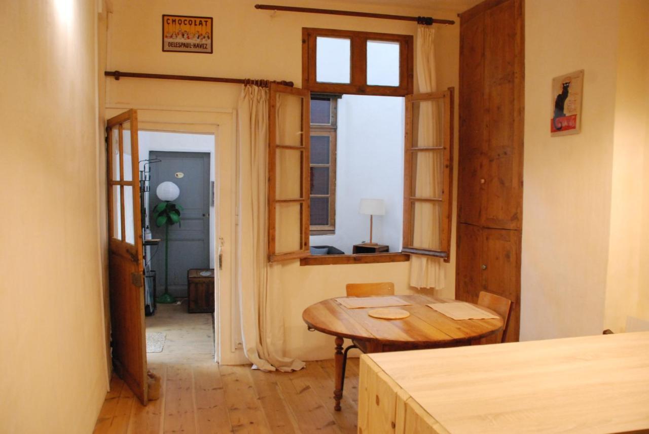 Appartement De Charme Au Coeur D Une Cite Medievale Вільфранш-де-Конфлан Екстер'єр фото