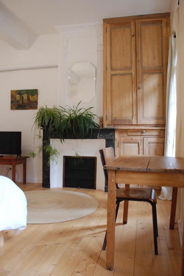 Appartement De Charme Au Coeur D Une Cite Medievale Вільфранш-де-Конфлан Екстер'єр фото